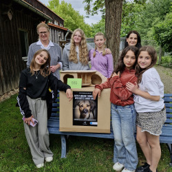 Gruppenfoto Tierheim Uebergabe